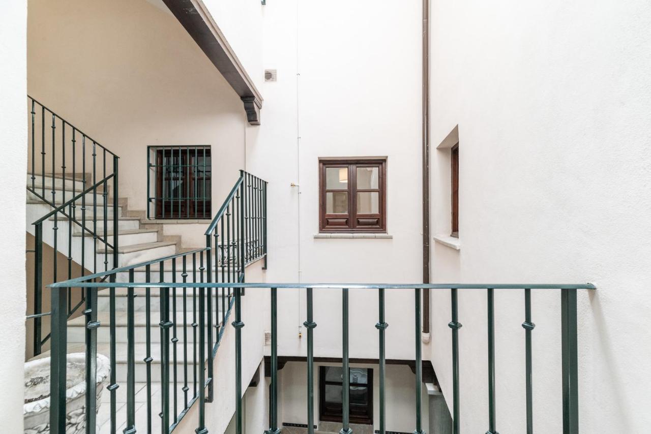 Modern Cozy Flat In Granada'S City Centre 1 ภายนอก รูปภาพ